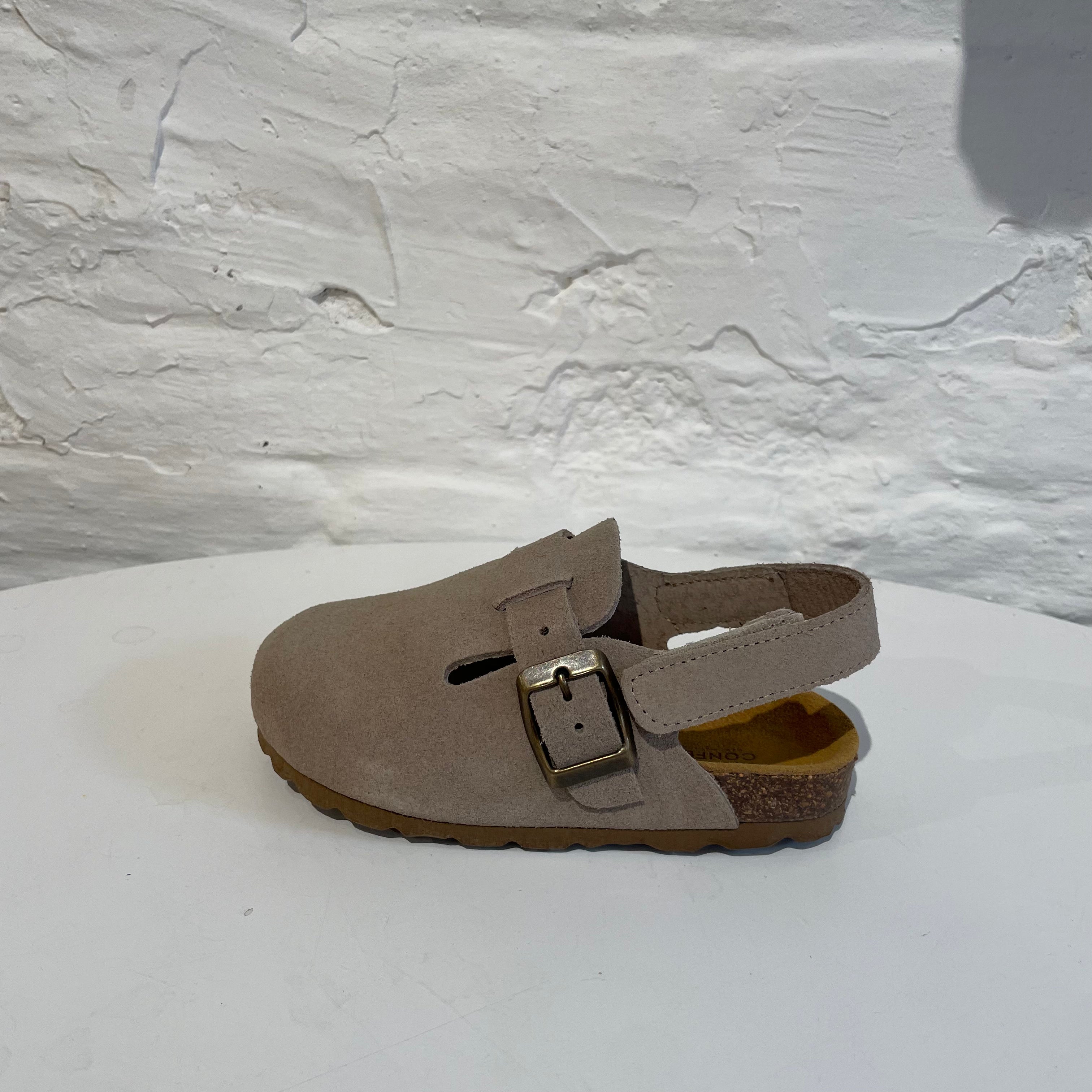 Suede clogs with strap - beige