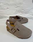 Suede clogs with strap - beige