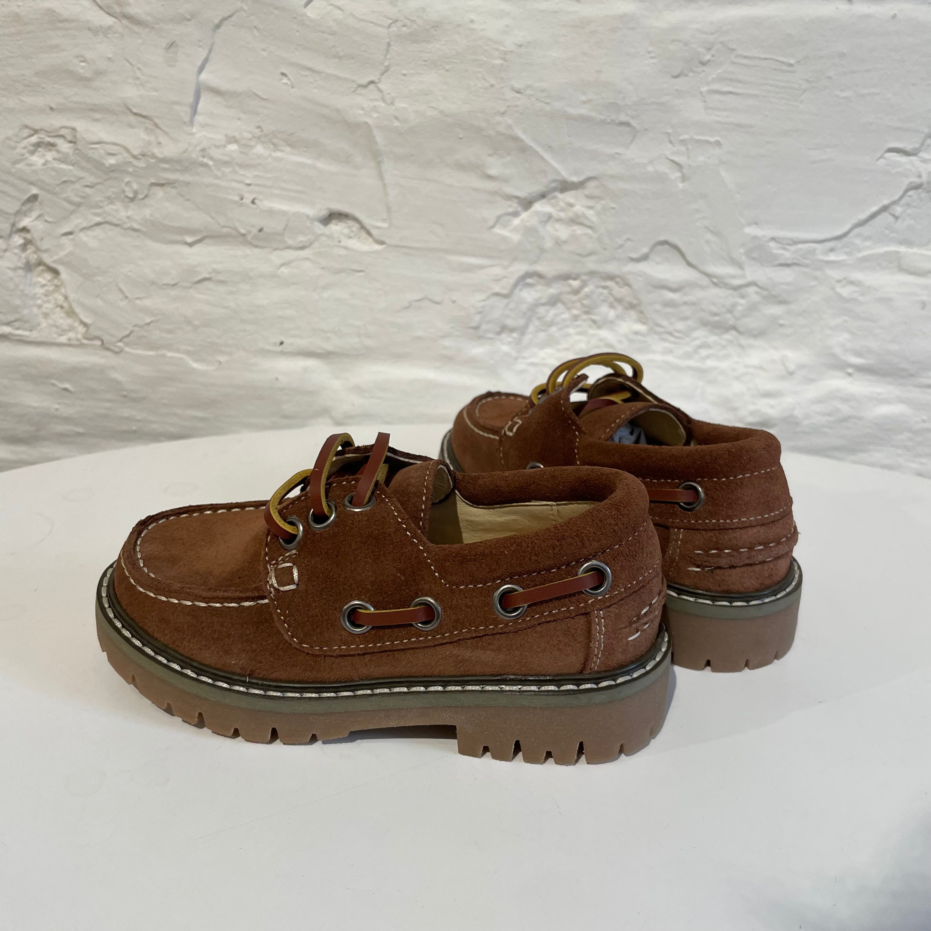 Boat shoes - suede brown