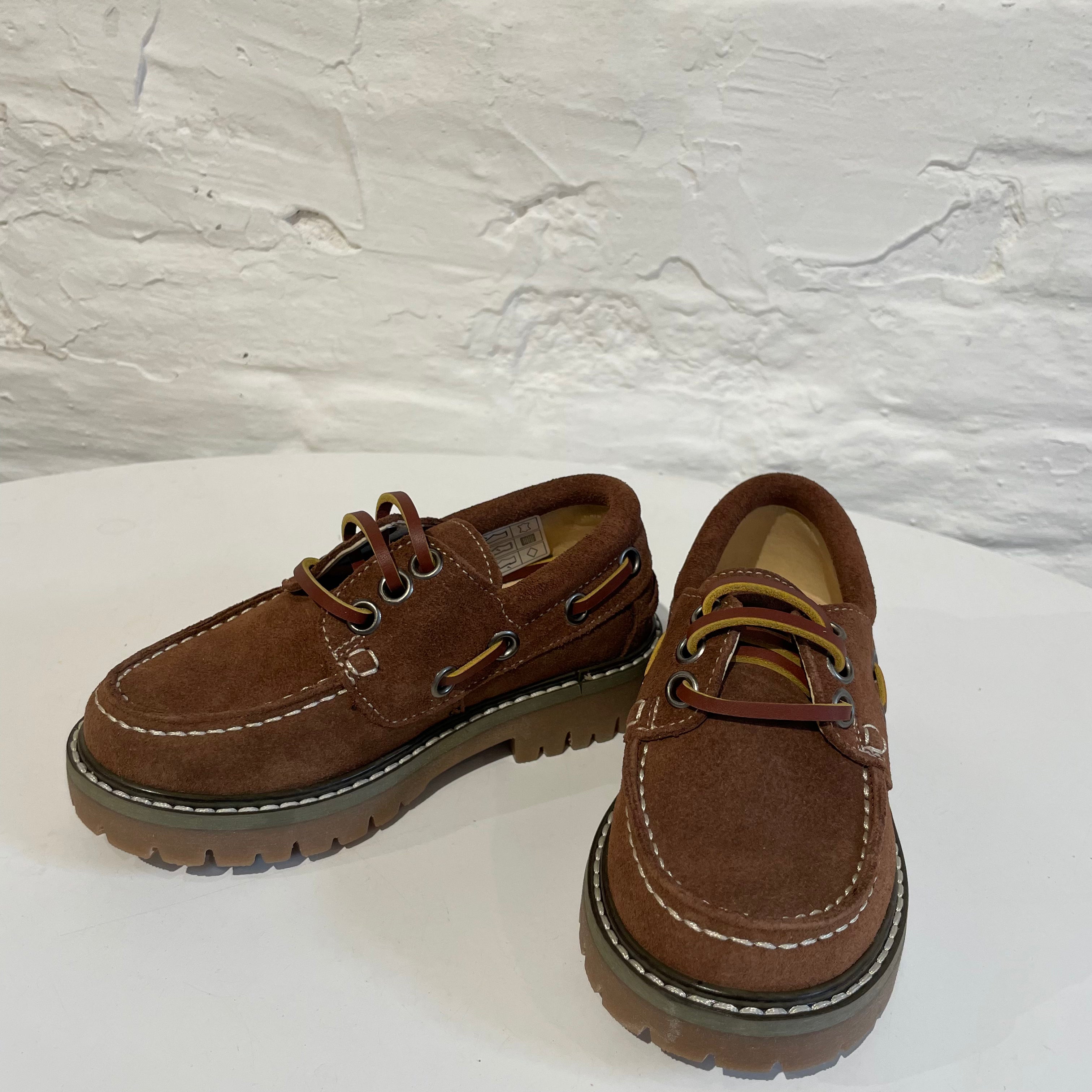 Boat shoes - suede brown