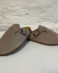 Suede clogs - beige