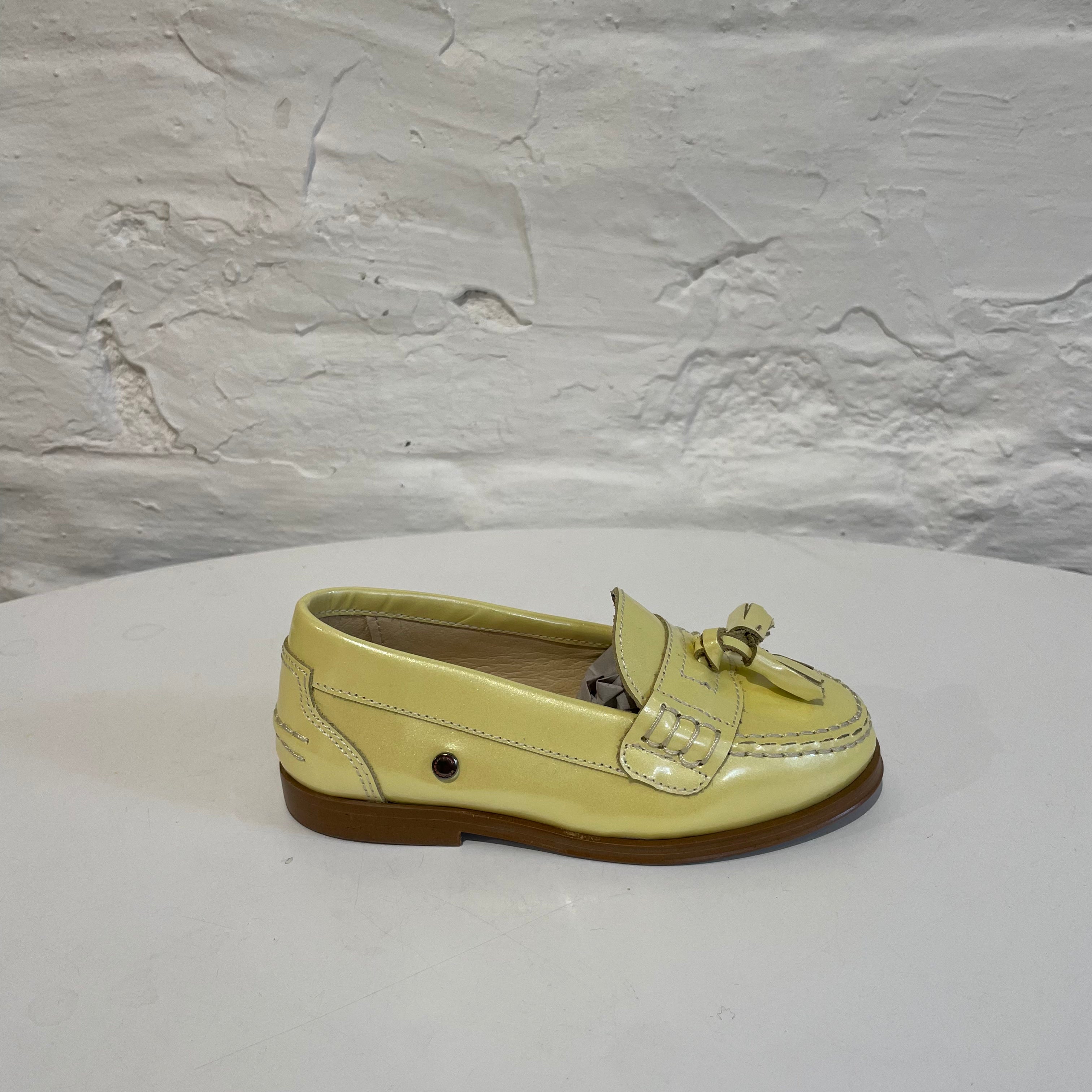 Loafers with tassel - butter