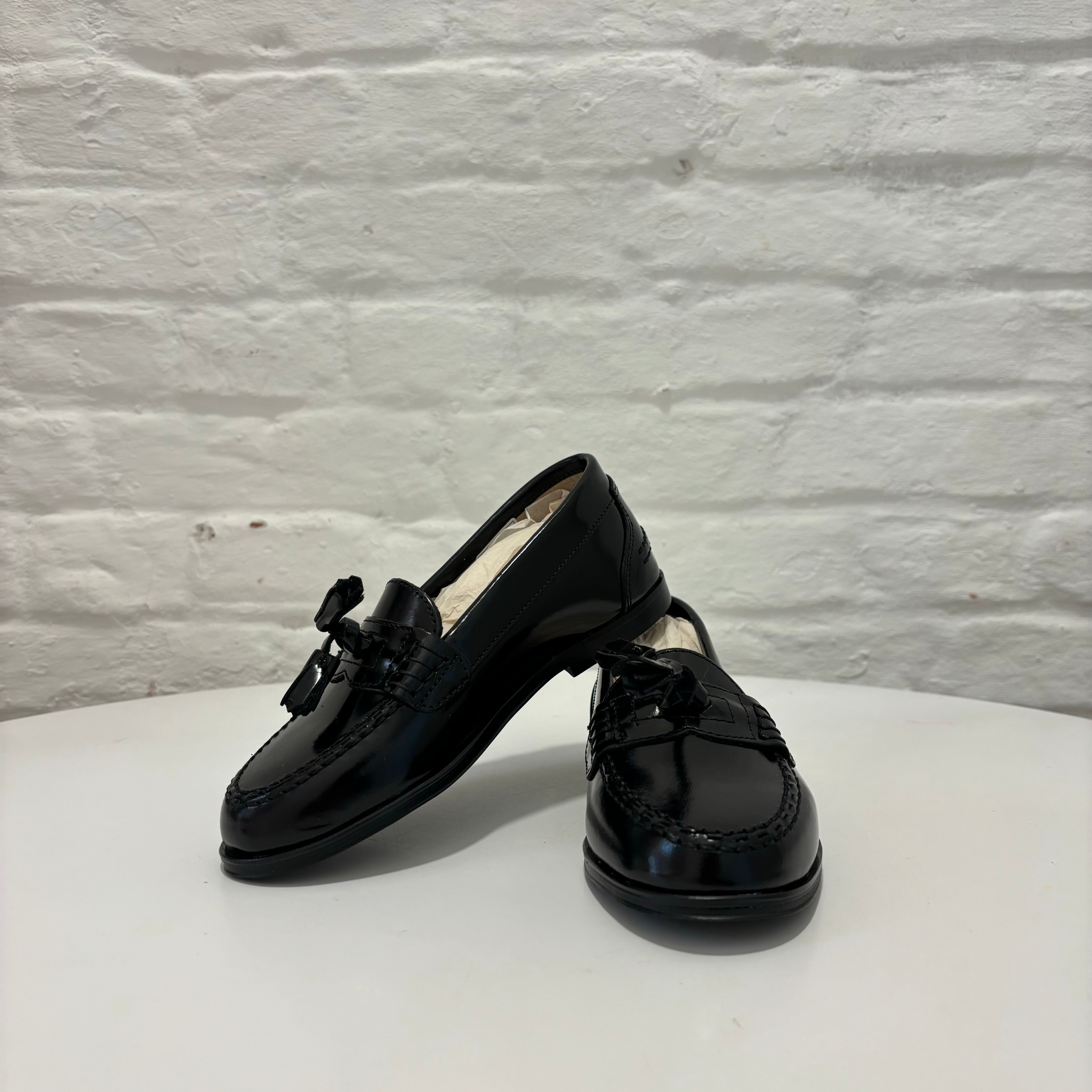 Loafers with tassels - black