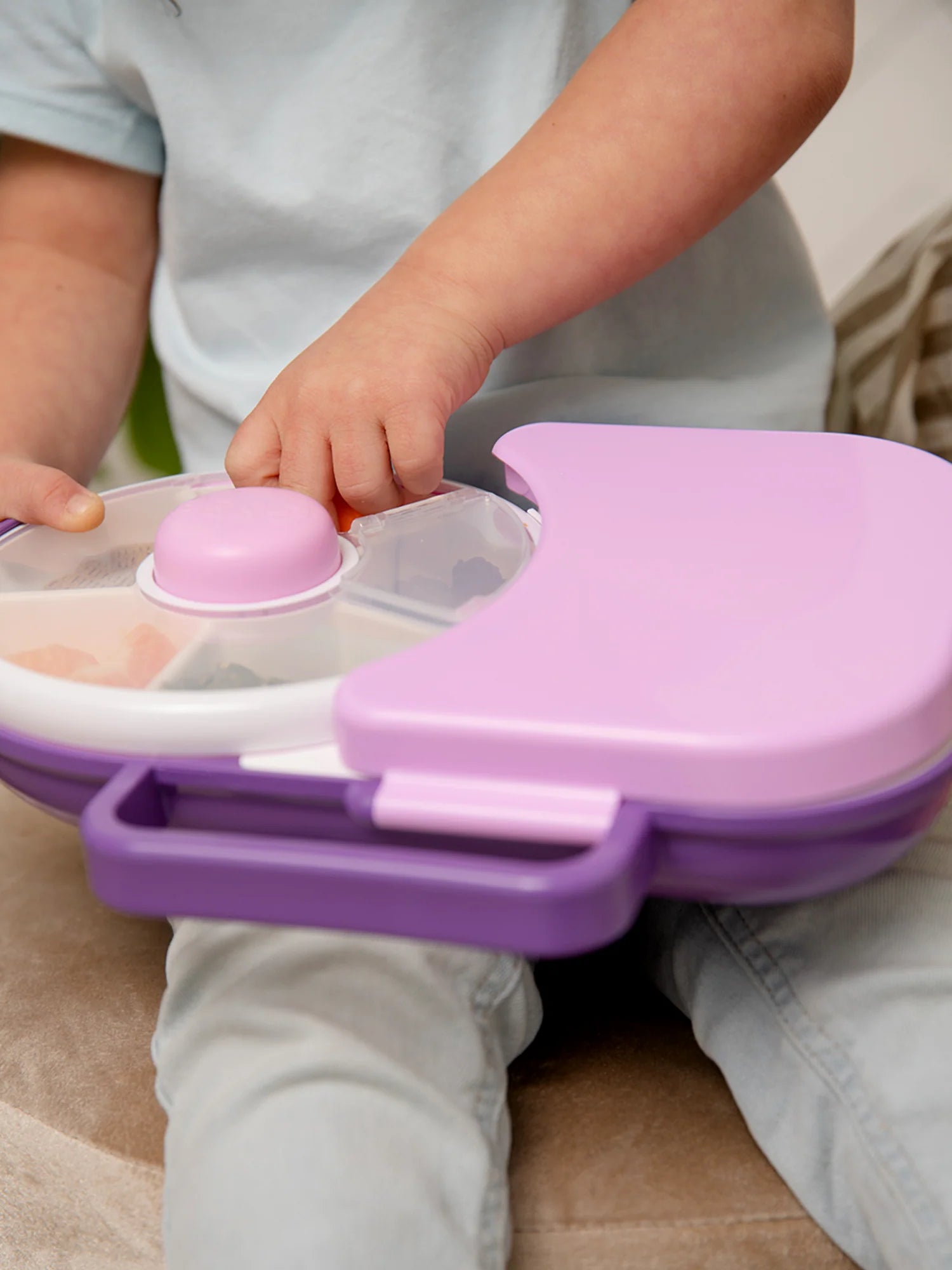 Gobe - lunchbox with snack spinner - grape purple