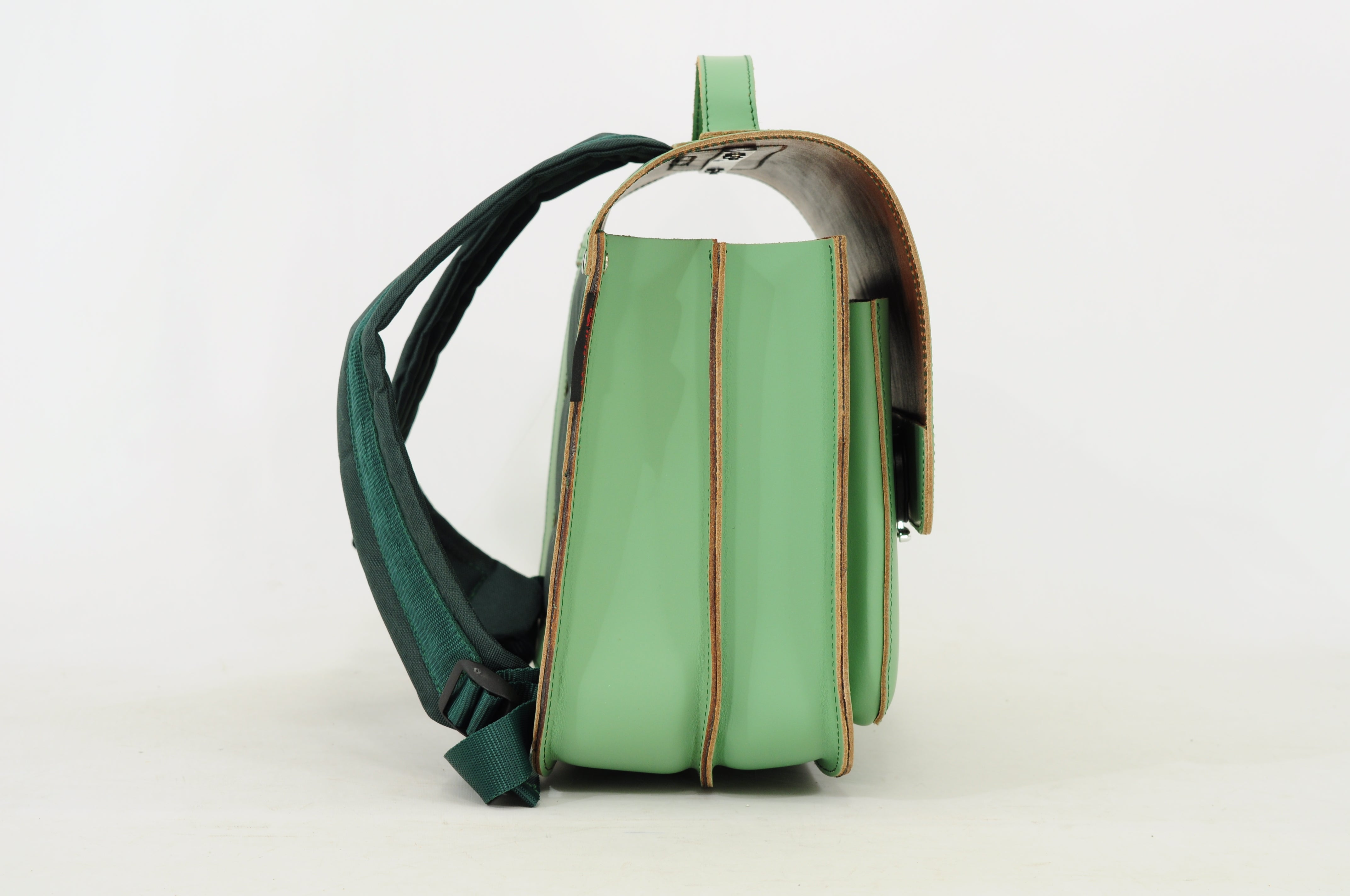 Own stuff - Lagere school boekentas - magnetic - pastel green