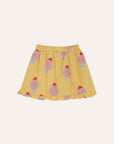 The campamento - kids - happy man yellow skirt