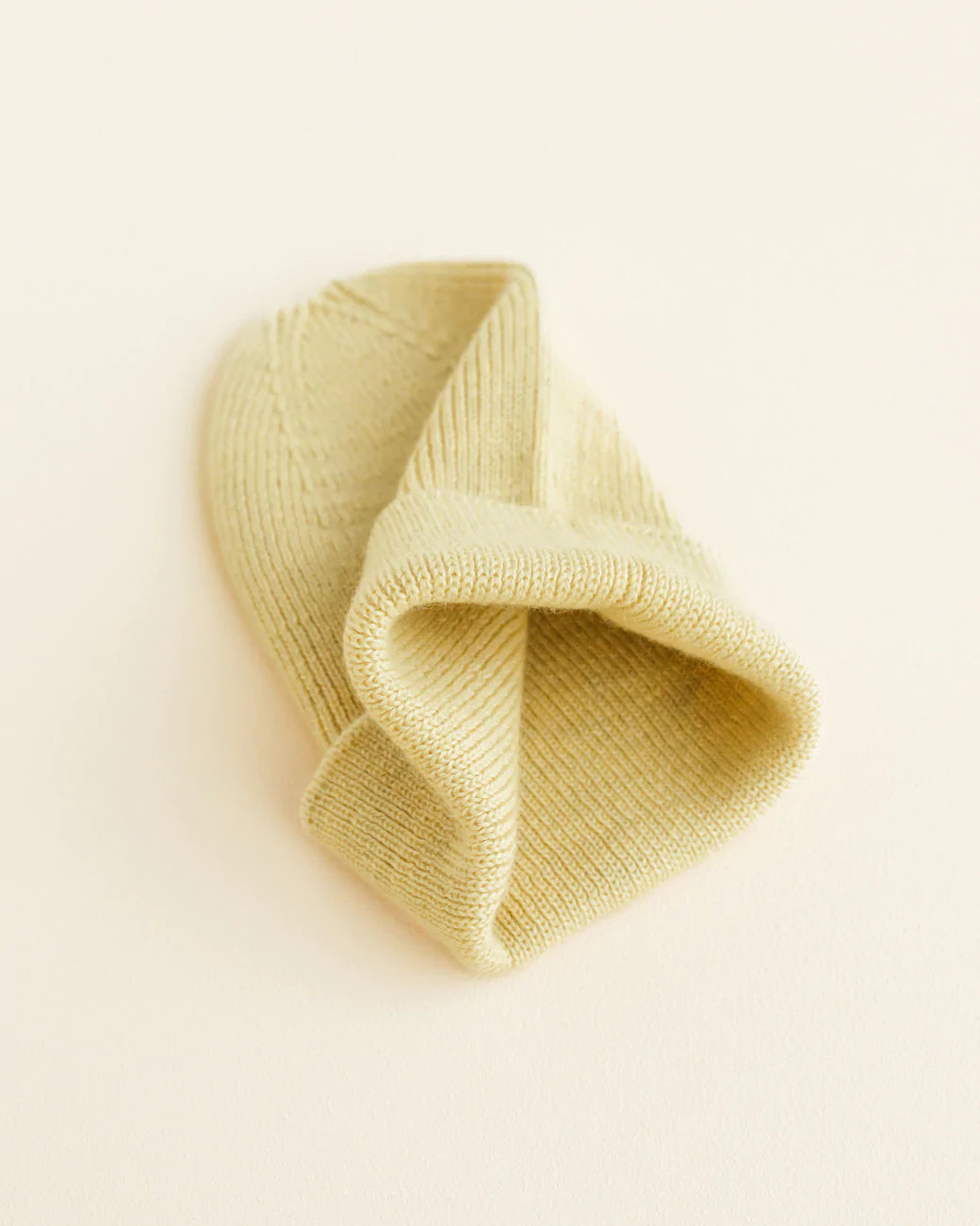 HVID - Newborn beanie - fonzie - light yellow - Hyggekids